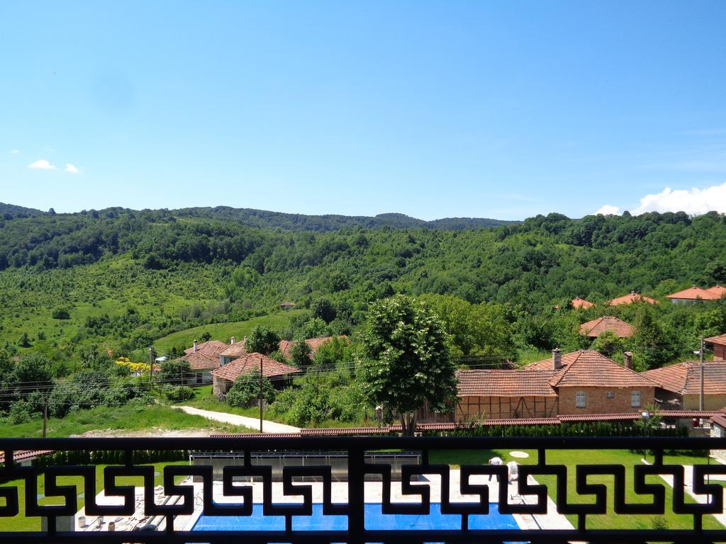 Sinabovite Houses Hotel Badevtsi Exterior photo